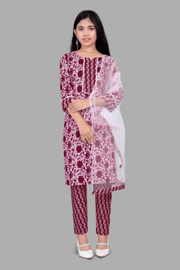 Sufiya Creaction Girl's kurti pant with duppatta set Cotton Printed Dress Stylish & Dress with Long Sleeves & Straight Comfortable & Stylish Dress with duppatta set Dress with Perfect for Every Occasion